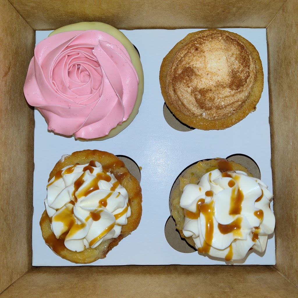 Little Cakes Cupcake Kitchen | 30 Main St #180, Vista, CA 92083, USA | Phone: (760) 842-5138