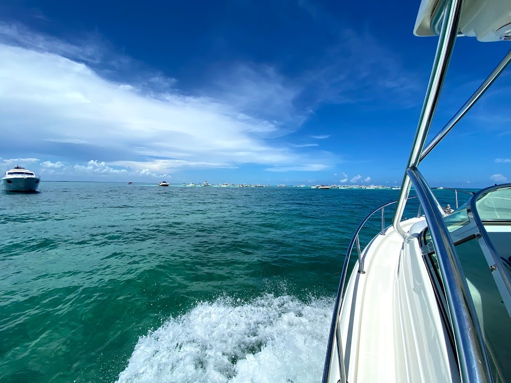 LUXE YACHT SALES | 15853 SW 45th St, Miami, FL 33185, USA | Phone: (305) 720-8998