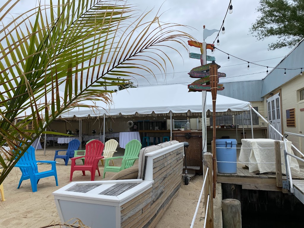 Boathouse Marina Event Space& Ice Cream Store | 77 Island Pkwy W, Harbor Isle, NY 11558, USA | Phone: (516) 431-9147