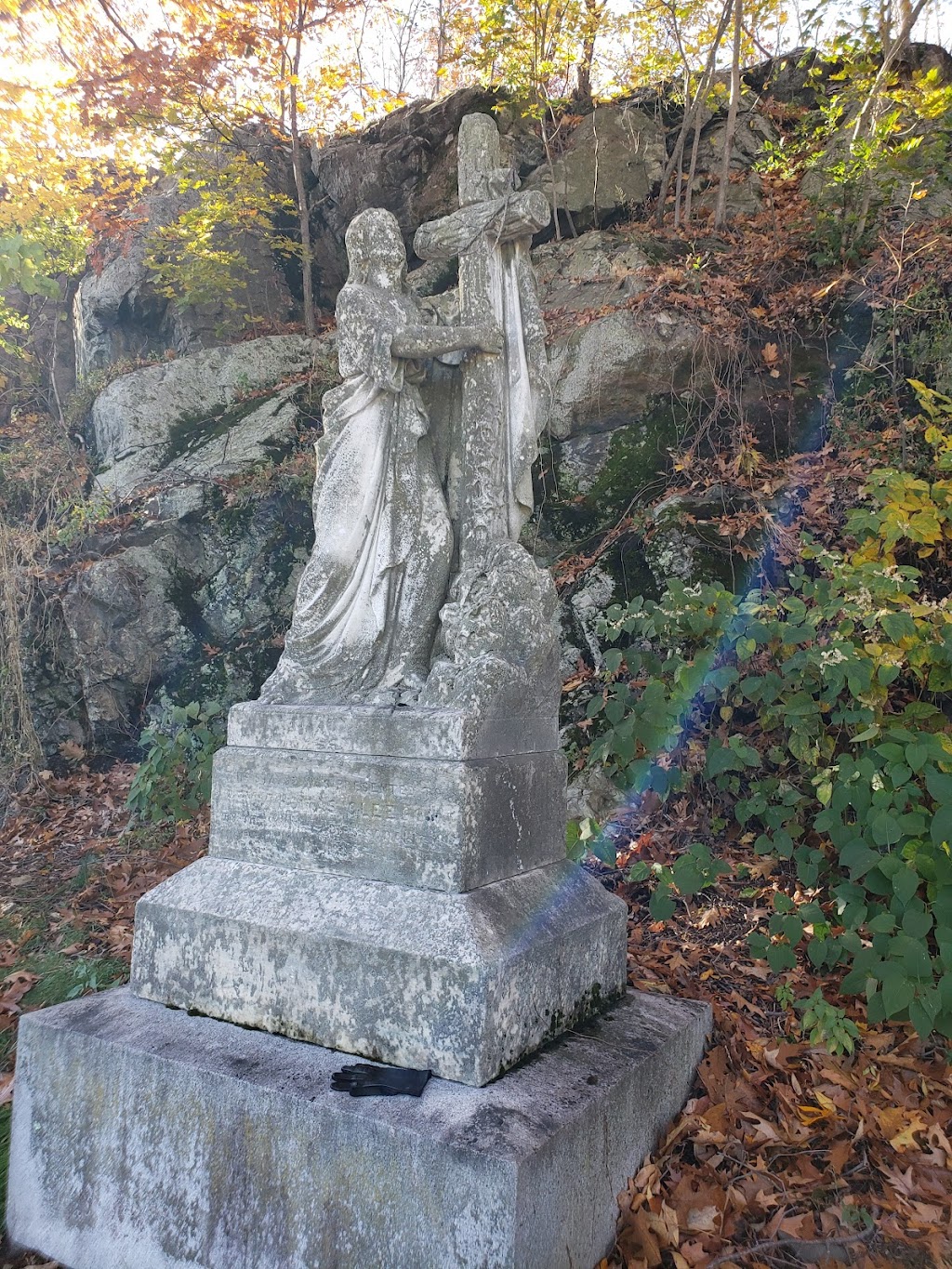 St Mary Cemetery | 304 Fellsway E, Malden, MA 02148, USA | Phone: (781) 322-6300