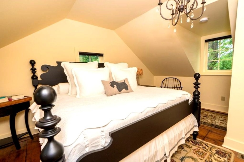 Country House Bed & Breakfast | 667 Ridge Rd, Queensbury, NY 12804, USA | Phone: (518) 683-5159