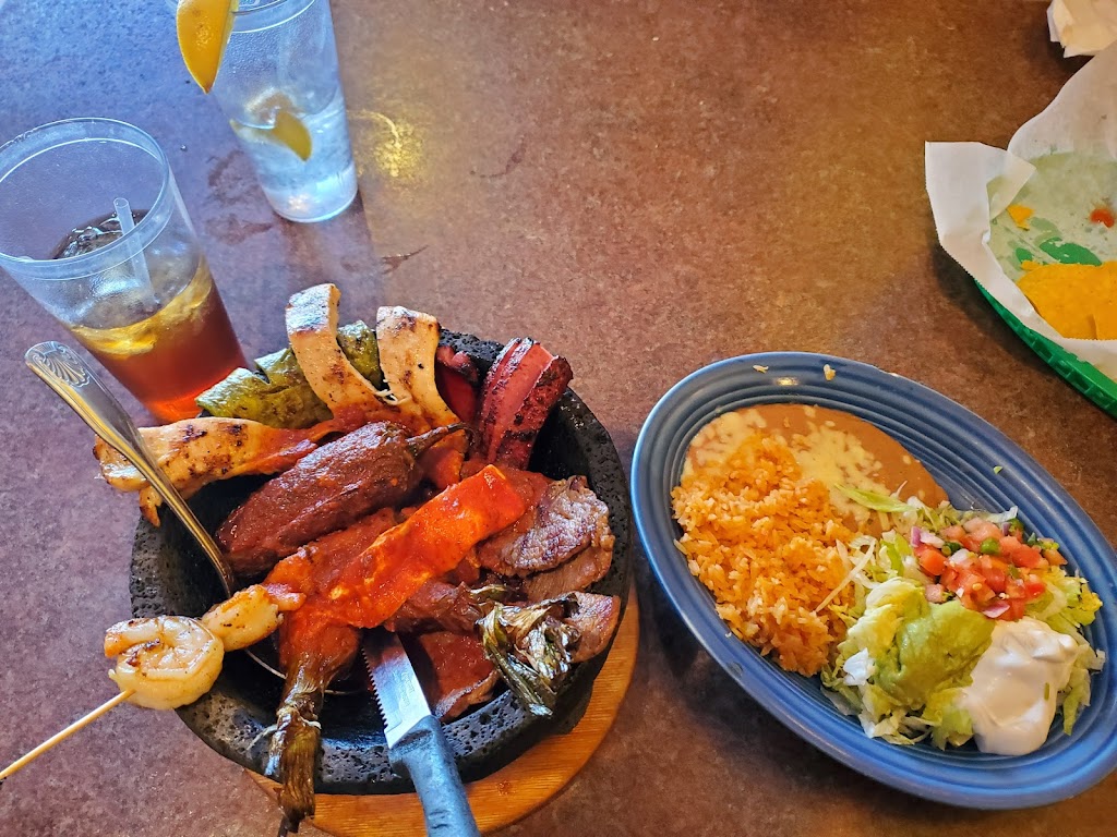 El Molcajete Mexican Restaurant | 2590 Hamilton Mill Rd, Buford, GA 30519, USA | Phone: (678) 394-5200