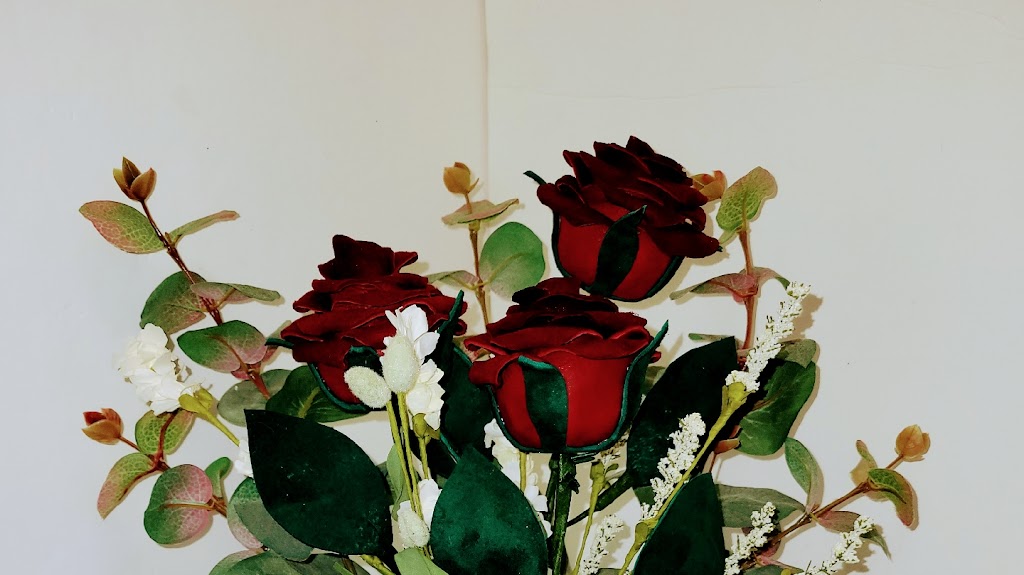 Leather Roses by Dee | 435707 W 370 Rd, Adair, OK 74330, USA | Phone: (918) 953-9692