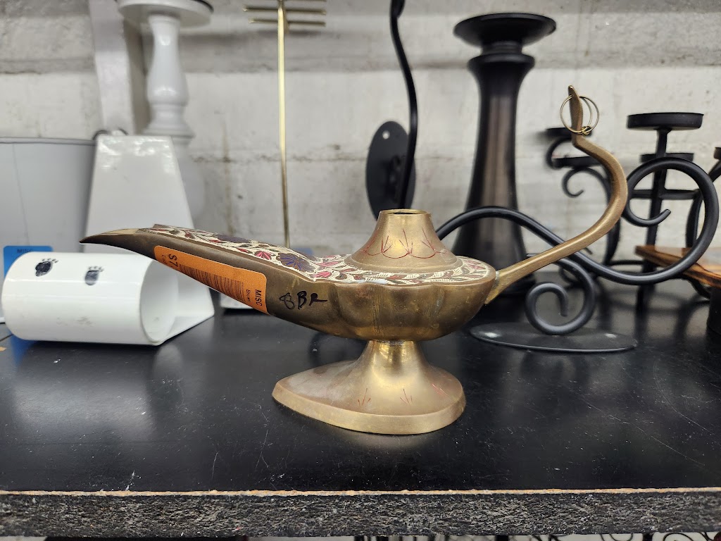 Community Thrift Store | 19720 Arrow Hwy, Covina, CA 91724, USA | Phone: (626) 331-5122