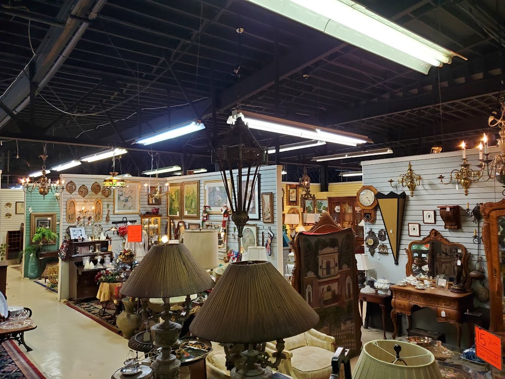 Hanna Antiques Mall | 2424 7th Ave S, Birmingham, AL 35233, USA | Phone: (205) 323-6036