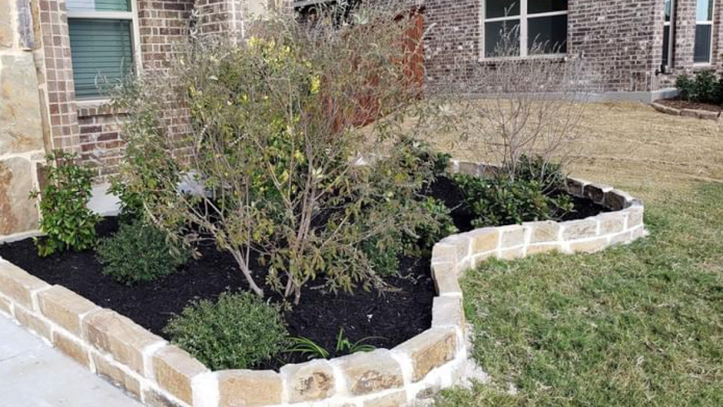 Dannys landscaping service | 1018 N Gloucester St, Irving, TX 75062, USA | Phone: (832) 708-0214
