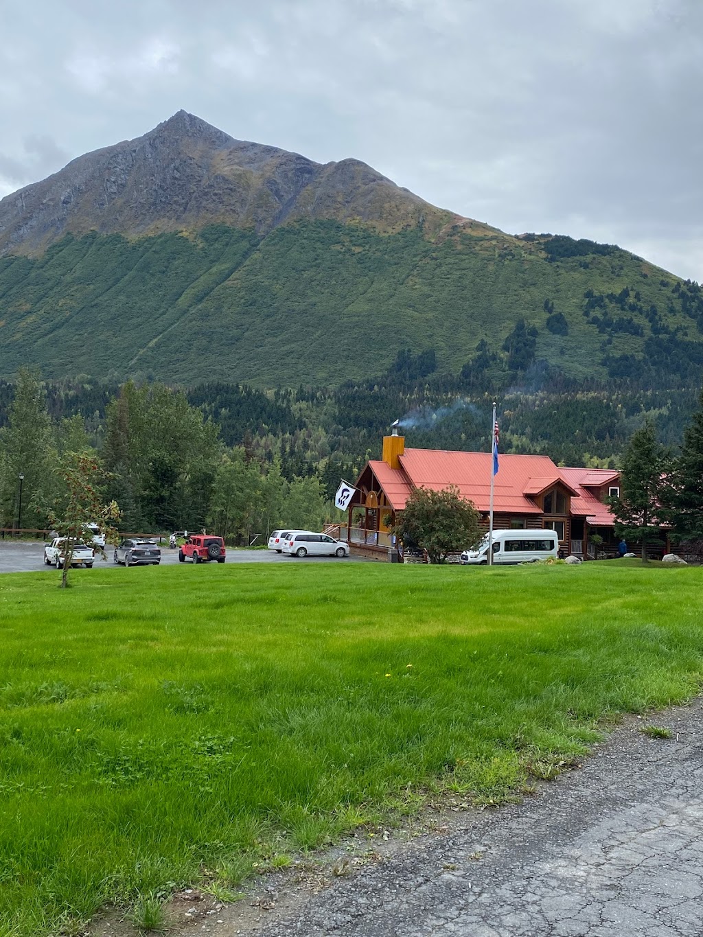 Upper Kenai River Inn | 18116 Sterling Hwy, Cooper Landing, AK 99572, USA | Phone: (907) 595-2199