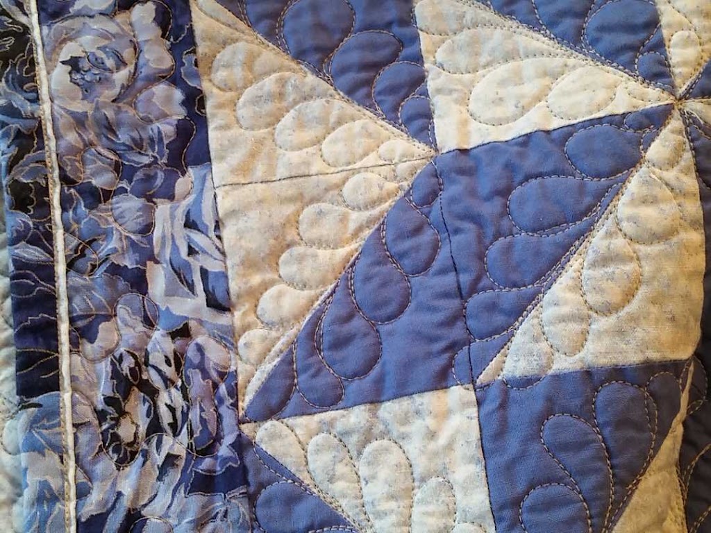 Lilynut Quilting Creations | 308 Hickory Dr, Fredonia, WI 53021, USA | Phone: (262) 339-1222