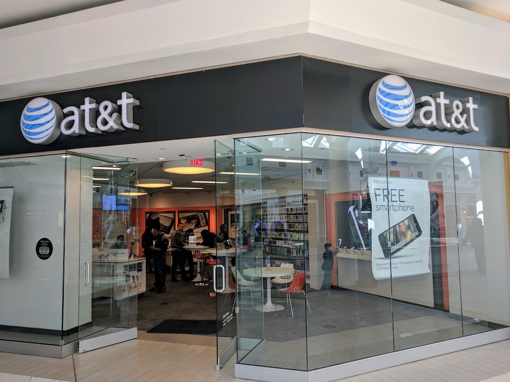 AT&T Store | 100 Menlo Park Space 2545, Edison, NJ 08837, USA | Phone: (732) 635-1501