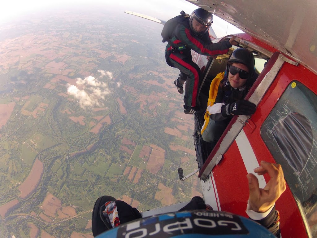 Skydive Cincinnati | 4499 US-42, Waynesville, OH 45068, USA | Phone: (513) 282-3725