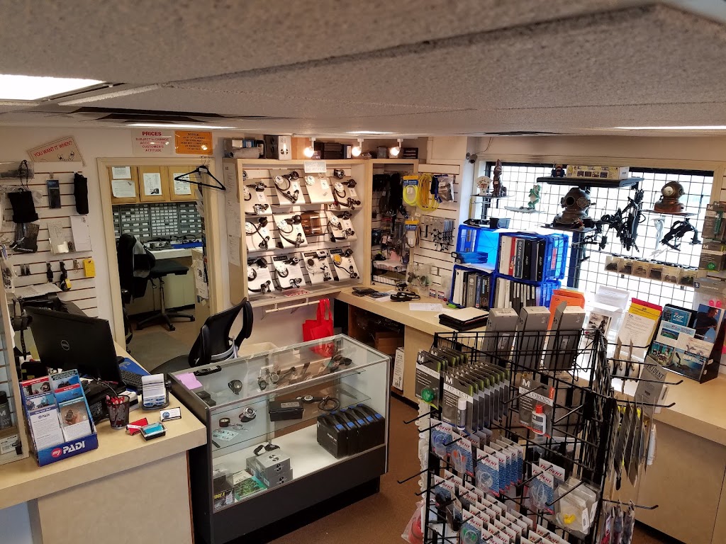 Dive Shop Inc | 7300 W Frontage Rd A, Shawnee, KS 66203, USA | Phone: (913) 677-3483