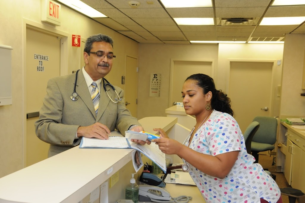 Medical Associates of Marlboro | 32 N Main St, Marlboro, NJ 07746, USA | Phone: (732) 462-4100