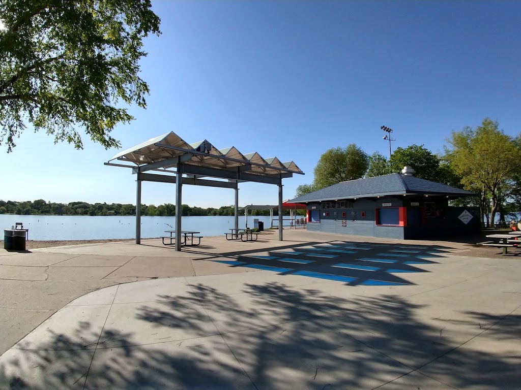 Lake Nokomis Park | 4955 W Lake Nokomis Pkwy, Minneapolis, MN 55417, USA | Phone: (612) 370-4923