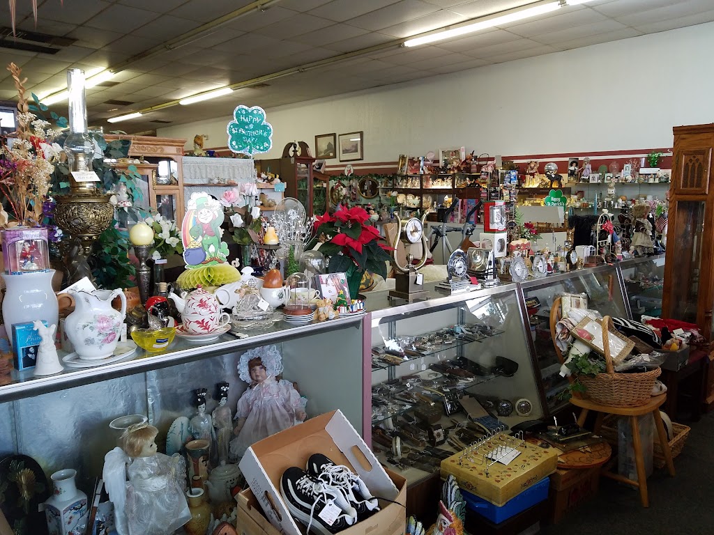 Antique Treasures | 201 Harwood Rd, Bedford, TX 76021, USA | Phone: (817) 281-0809