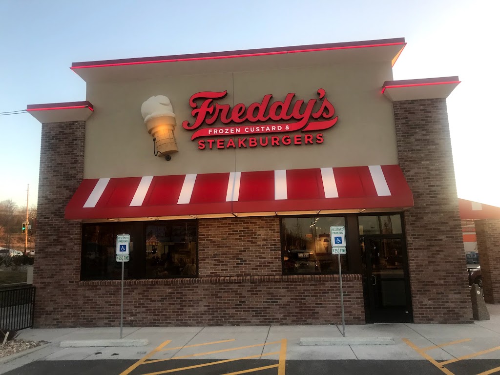 Freddys Frozen Custard & Steakburgers | 301 N Bluff Rd, Collinsville, IL 62234, USA | Phone: (618) 772-7184