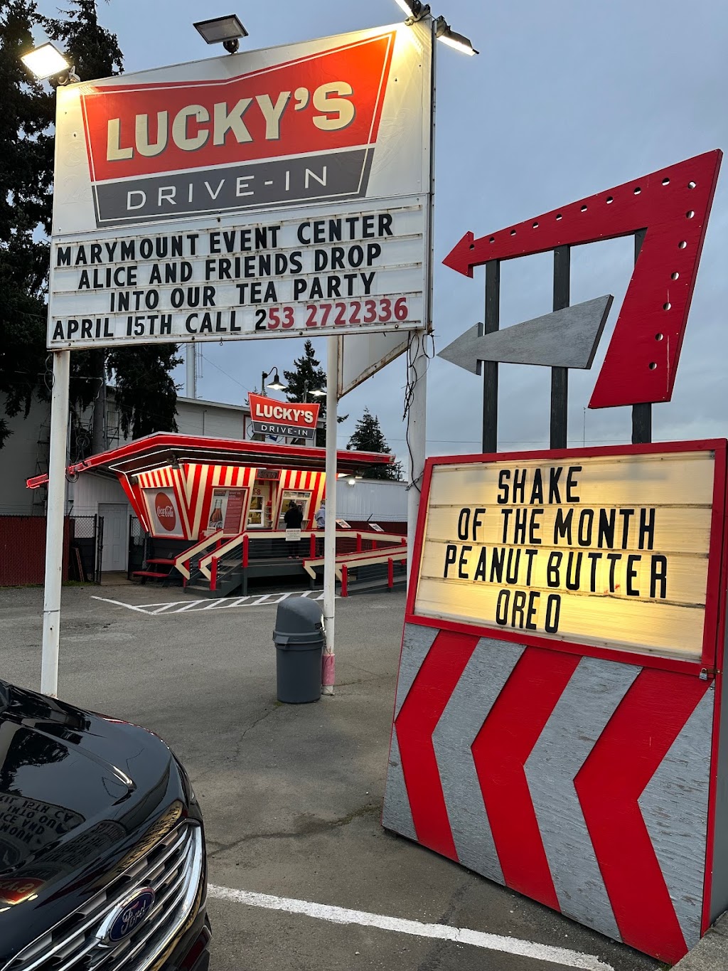 Luckys Drive-In | 13502 Pacific Ave S, Parkland, WA 98444, USA | Phone: (253) 470-8048
