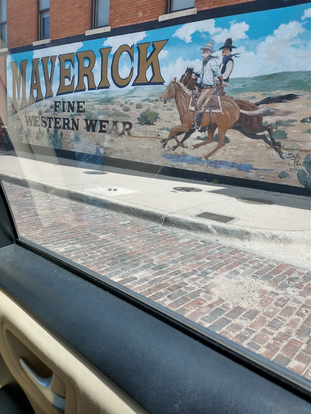 Maverick Fine Western Wear | 100 E Exchange Ave, Fort Worth, TX 76164, USA | Phone: (817) 626-1129