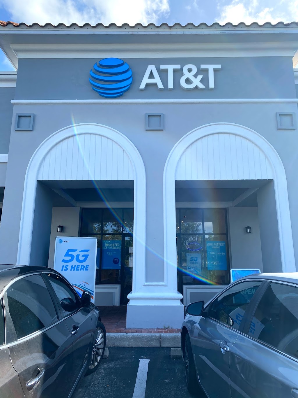 AT&T Store | 6421 Raleigh St, Orlando, FL 32835, USA | Phone: (321) 800-6193