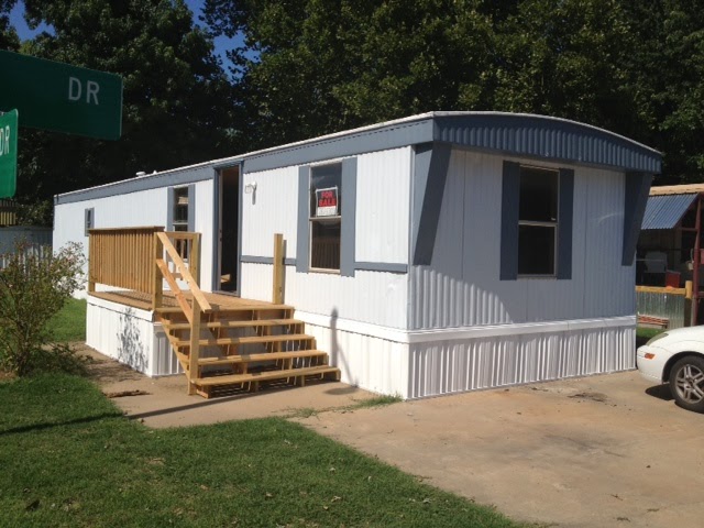 Lakeview Terrace Mobile Home Community | 1200 N Lakeview Dr, Oklahoma City, OK 73127, USA | Phone: (405) 787-5303