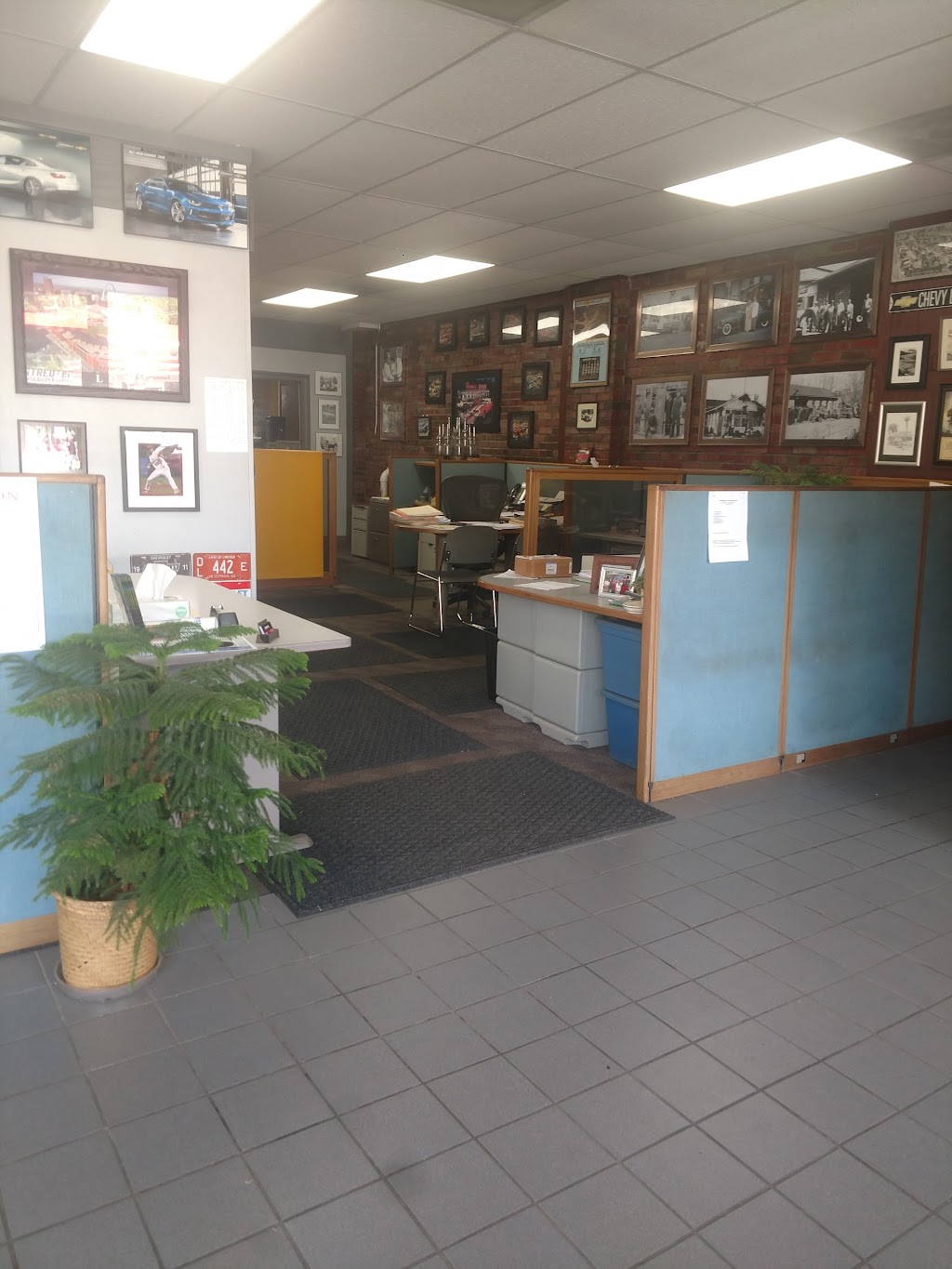 Streuters Autocare | 100 S Front St, Okawville, IL 62271, USA | Phone: (618) 243-5442