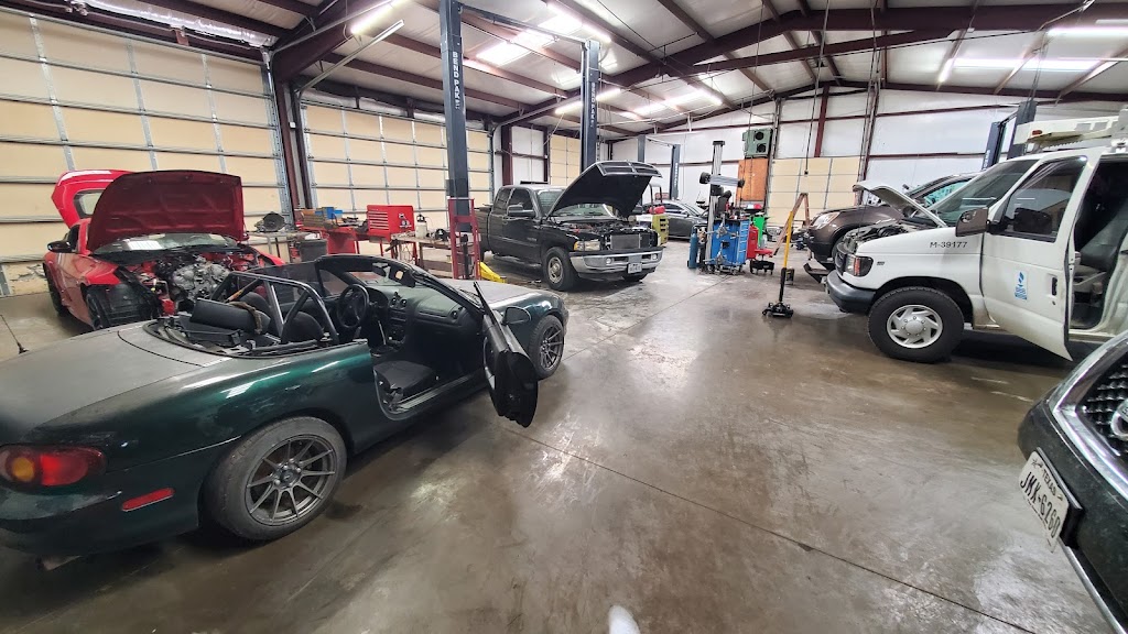 Luckys Automotive | 523 E Witt St, Wolfe City, TX 75496, USA | Phone: (469) 744-3437