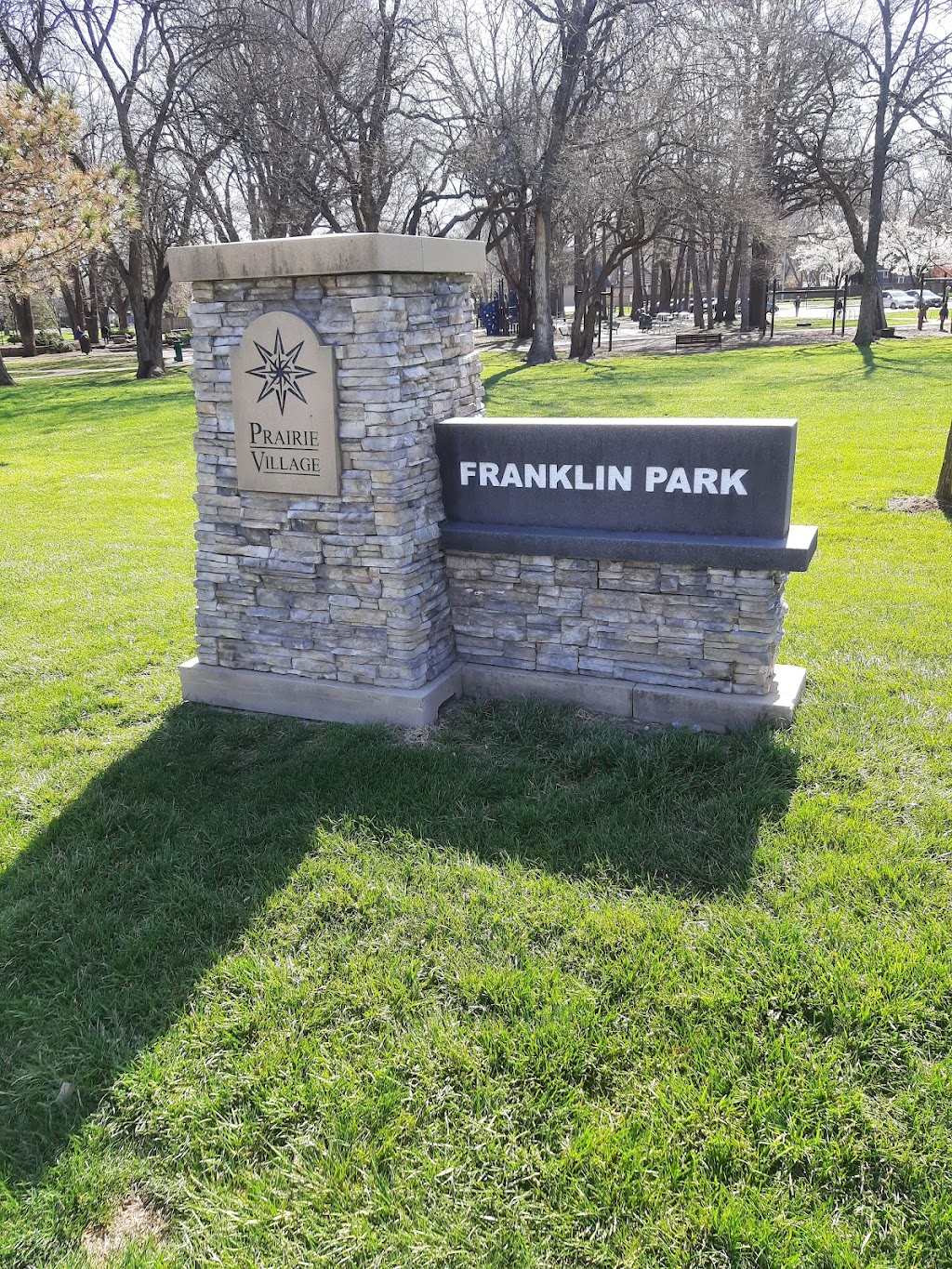 Franklin Park | Roe Ave & Somerset Dr, Prairie Village, KS 66208, USA | Phone: (913) 381-6464