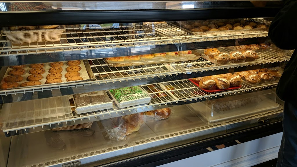 Yorktown Bagels & Bialys | 300 Gordons Corner Rd, Manalapan Township, NJ 07726, USA | Phone: (732) 972-2299