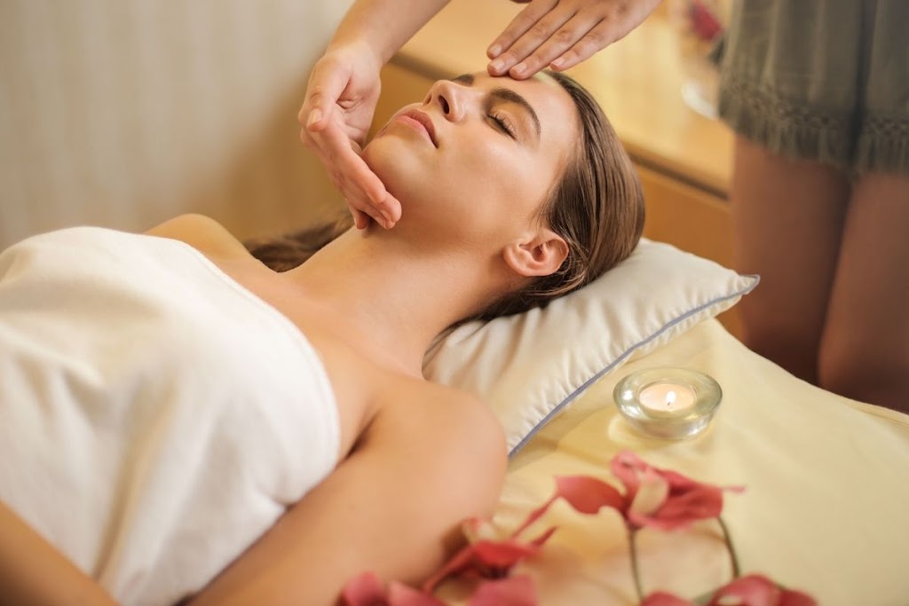 Elegant Massage & Facial | 26717 Westheimer Pkwy #204, Katy, TX 77494, USA | Phone: (832) 517-9030