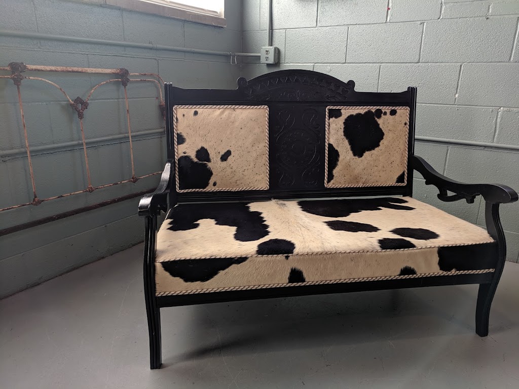 Catty Upholstery | 2146 Tedrow Rd, Toledo, OH 43614, USA | Phone: (419) 206-5226
