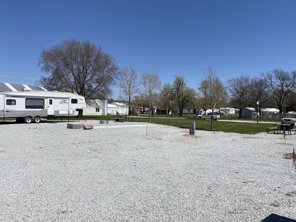 Just One More Campground | 215 Midland St, Syracuse, NE 68446, USA | Phone: (402) 269-2848