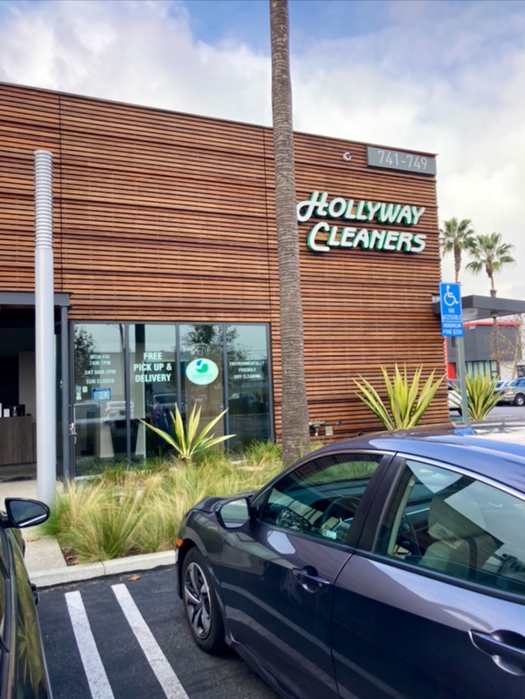 Hollyway Cleaners | 749 N Douglas St, El Segundo, CA 90245, USA | Phone: (310) 616-3480