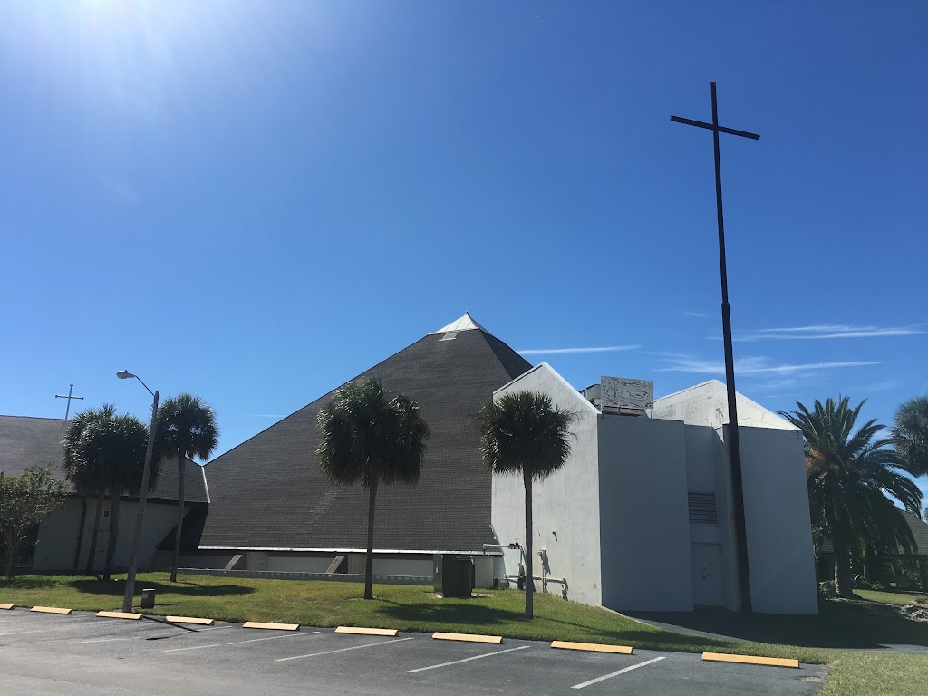 St Jerome Catholic Church | 10895 Hamlin Blvd, Largo, FL 33774, USA | Phone: (727) 595-4610