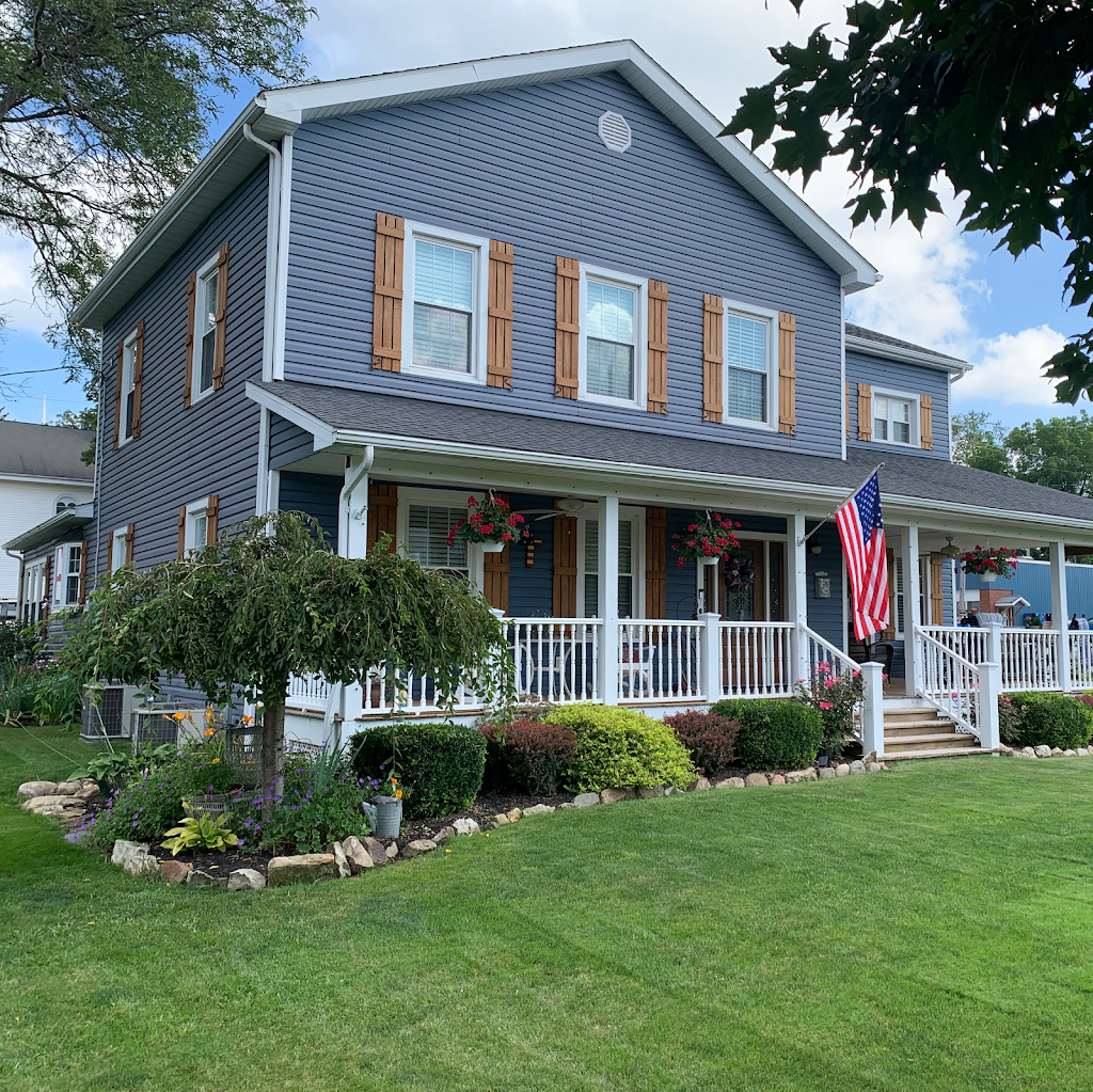 Shermans Inn on Main Bed & Breakfast | 137 W Main St, Sherman, NY 14781, USA | Phone: (716) 720-0889