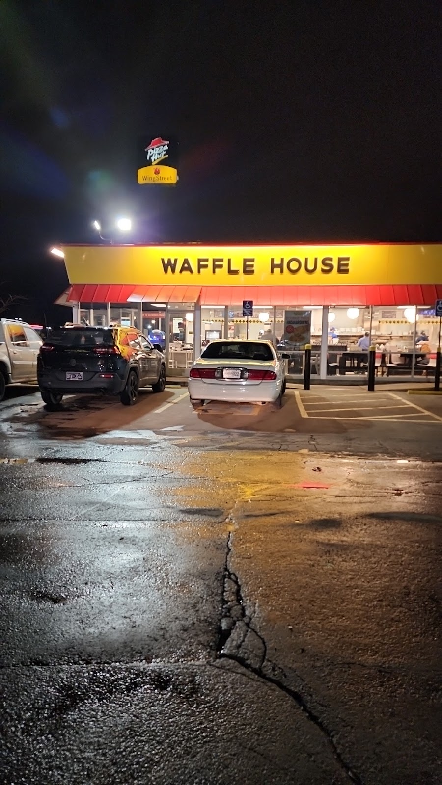 Waffle House | 819 S Cumberland St, Lebanon, TN 37087, USA | Phone: (615) 449-2459