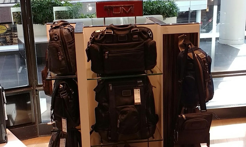 Luggage Plus | 1100 S Hayes St, Arlington, VA 22202, USA | Phone: (703) 734-2040