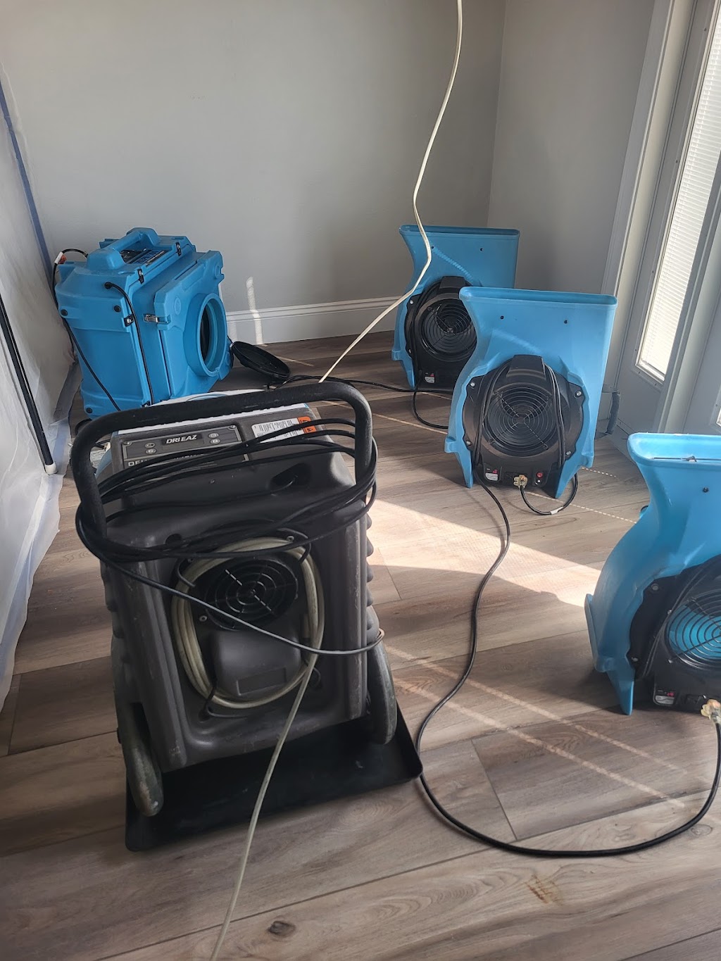 SOS Cleaning and Restoration | 2751 Rustic Hill Dr, Prior Lake, MN 55372, USA | Phone: (952) 847-3404