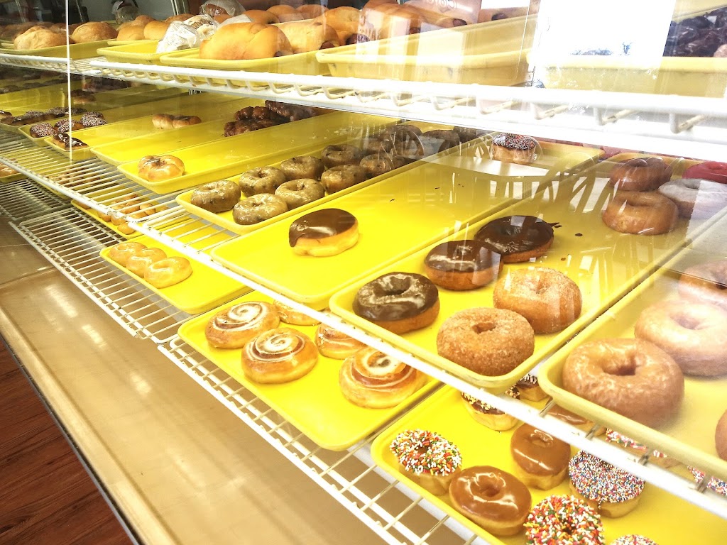 Donut Palace | 1316 Sycamore School Rd #180, Fort Worth, TX 76134, USA | Phone: (817) 568-0015