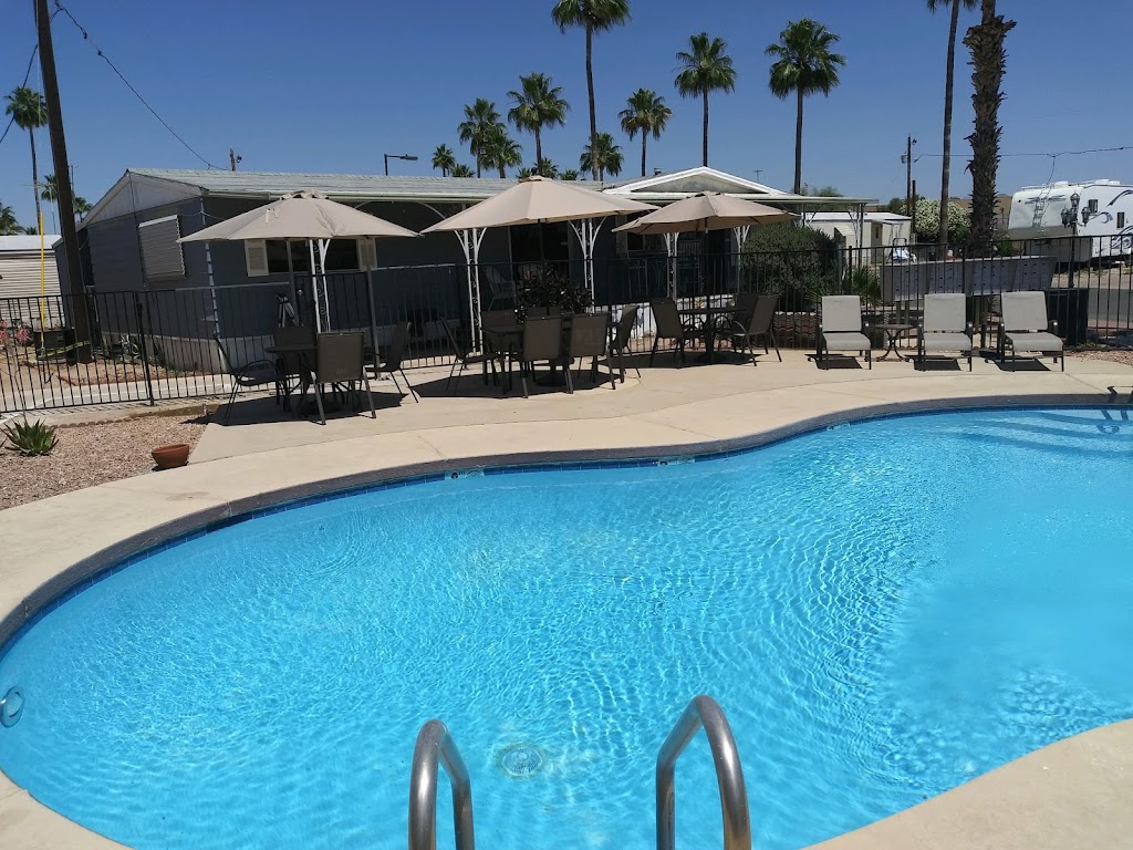 Lamplighter MH & RV Park | 2810 W 4th Ave, Apache Junction, AZ 85120, USA | Phone: (480) 604-0199