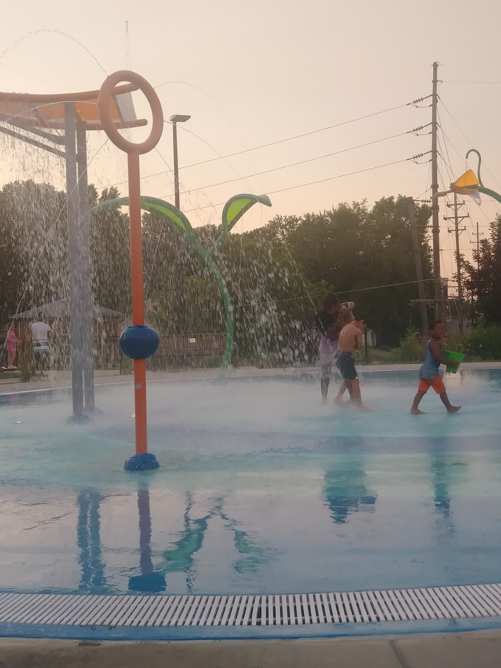 Leon Corlew Park & Splash Pad | 337 S Main St, Edwardsville, IL 62025, USA | Phone: (618) 692-7538