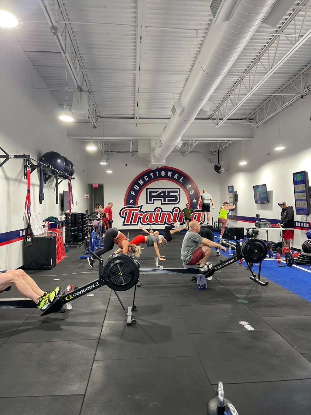 F45 Training Lakes of Bella Terra | 1803 First Oaks St Suite 330, Richmond, TX 77406, USA | Phone: (832) 757-1241