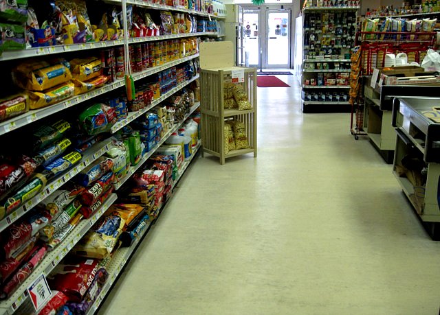 Kirwens Super Market | 104 W Madison St, Gibsonburg, OH 43431, USA | Phone: (419) 637-2601