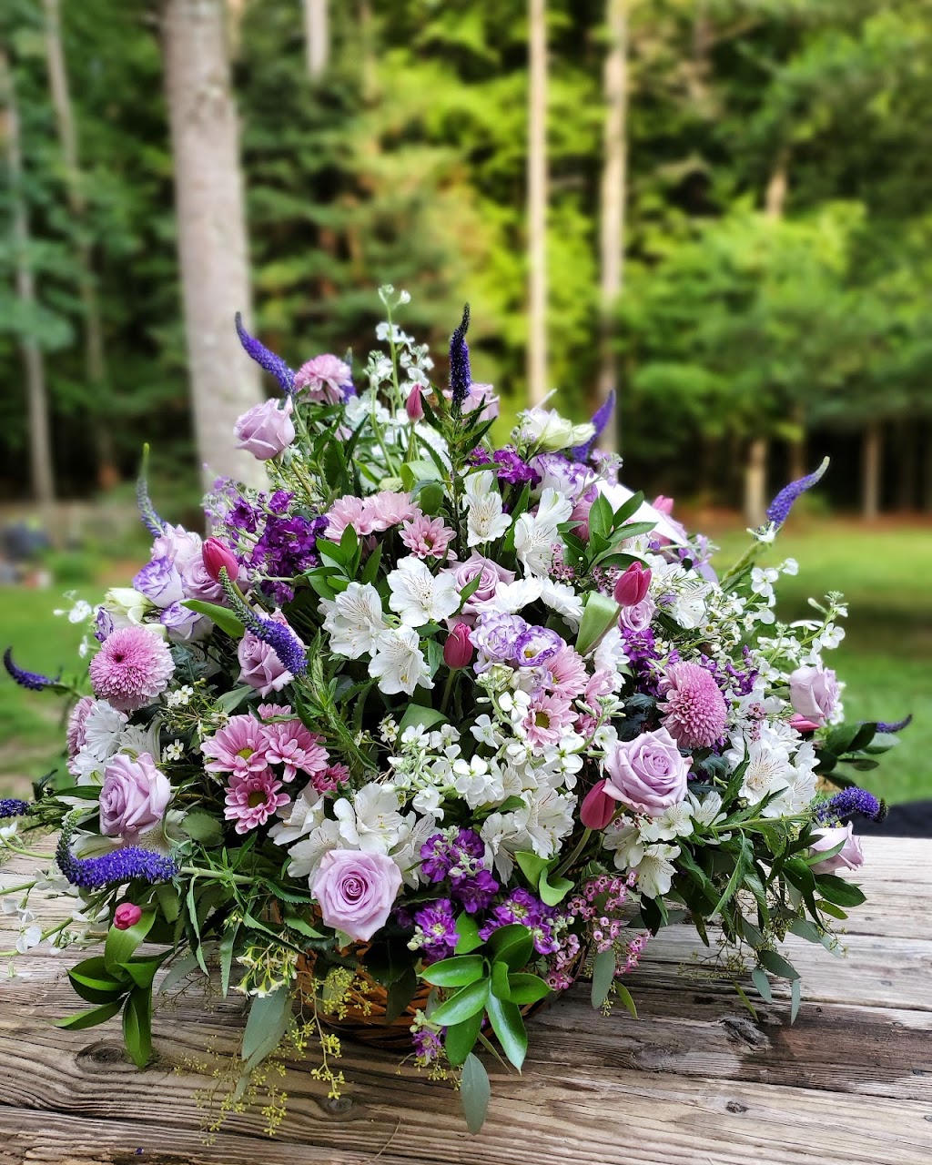 M2 Flowers and More | 9876 Kanak Dr, Disputanta, VA 23842, USA | Phone: (804) 712-3824