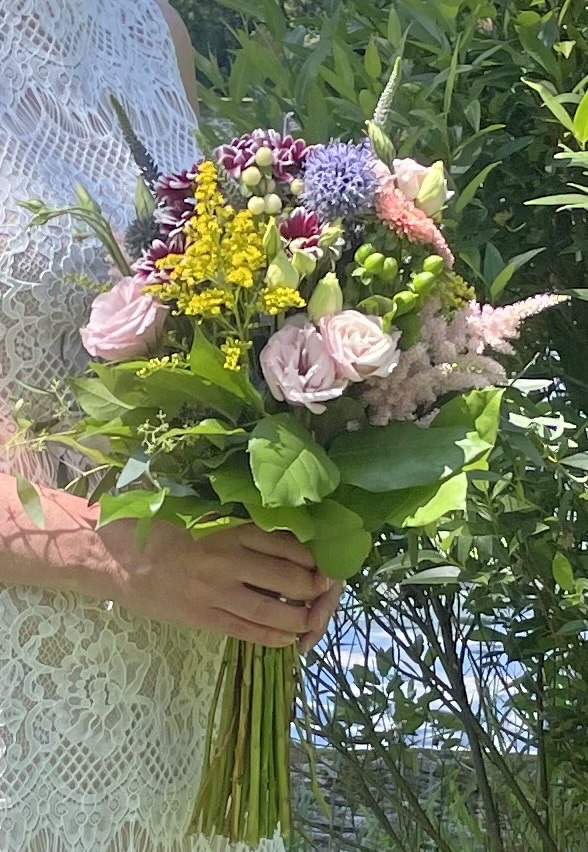 Maple Valley Buds & Blooms | 23220 Maple Valley Black Diamond Rd SE #11, Maple Valley, WA 98038, USA | Phone: (425) 432-1229