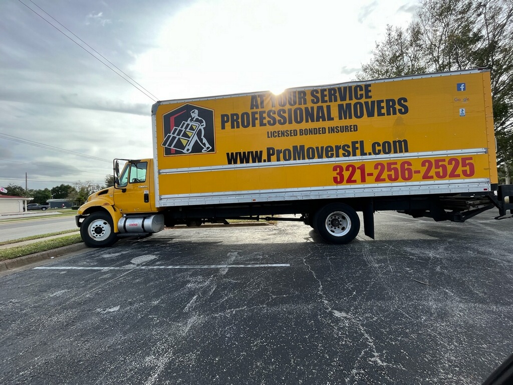 AT YOUR SERVICE PROFESSIONAL MOVERS | 2101 Rockledge Blvd, Rockledge, FL 32955, USA | Phone: (321) 256-2525