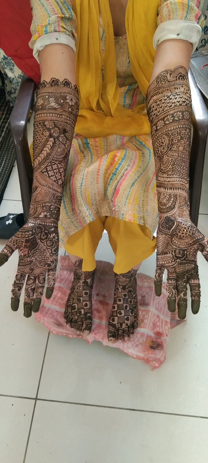 Shagun Mehndi Artist Lucknow | RW72+6M3, Kanpur - Lucknow Rd, Chander Nagar Market, Chander Nagar, Alambagh, Lucknow, Uttar Pradesh 226005, India | Phone: 088969 69974