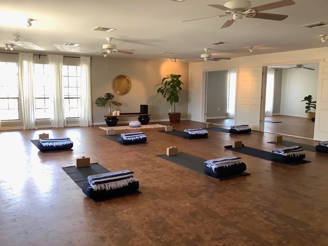 Grace Yoga + Pilates | 7384 Highland Rd a2, Baton Rouge, LA 70808, USA | Phone: (225) 256-5965