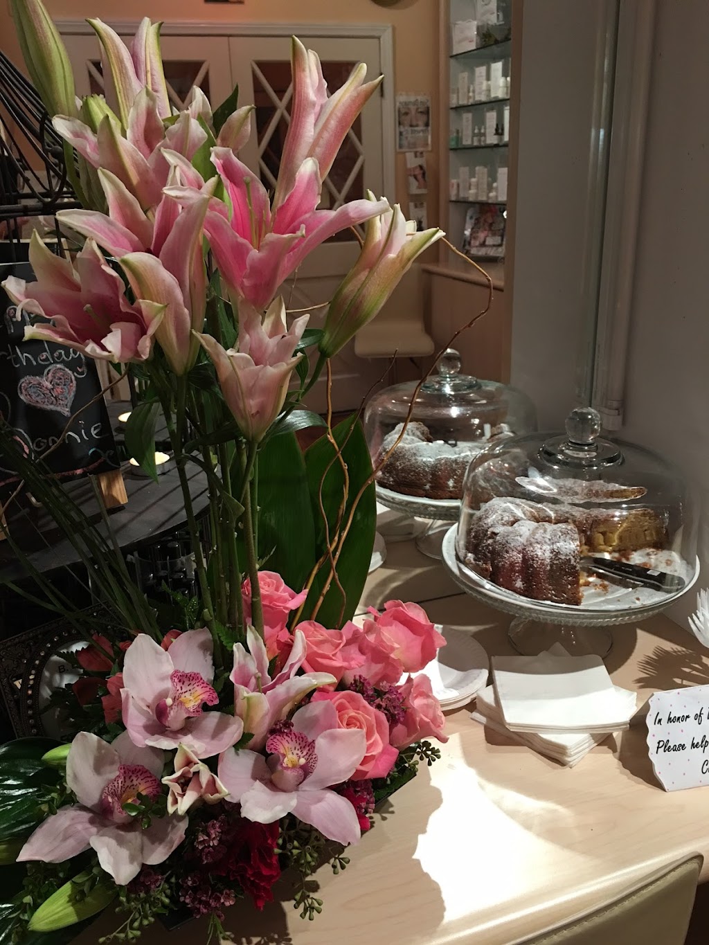 Best Face & Body Day Spa 5303 Comercio Ln, Woodland Hills, CA 91364