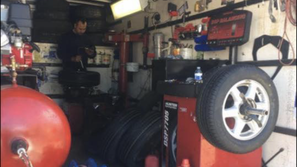 HNR Mobile Tire Repair | 2428 N Jones Blvd, Las Vegas, NV 89108, USA | Phone: (702) 788-0922