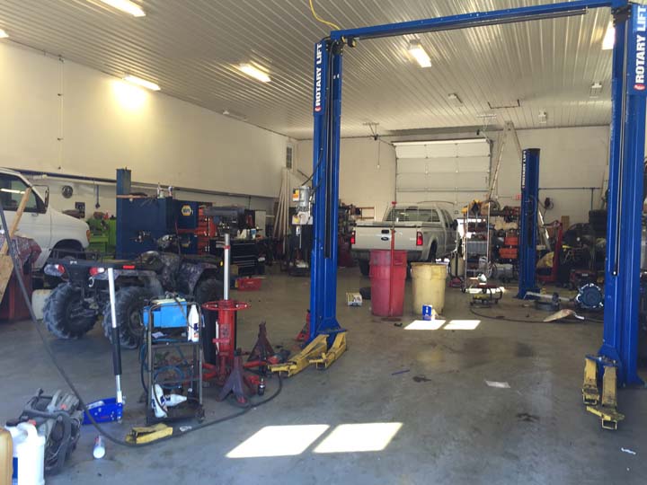 Henryville Auto Service, L.L.C. | 214 N Ferguson St, Henryville, IN 47126, USA | Phone: (812) 252-0110