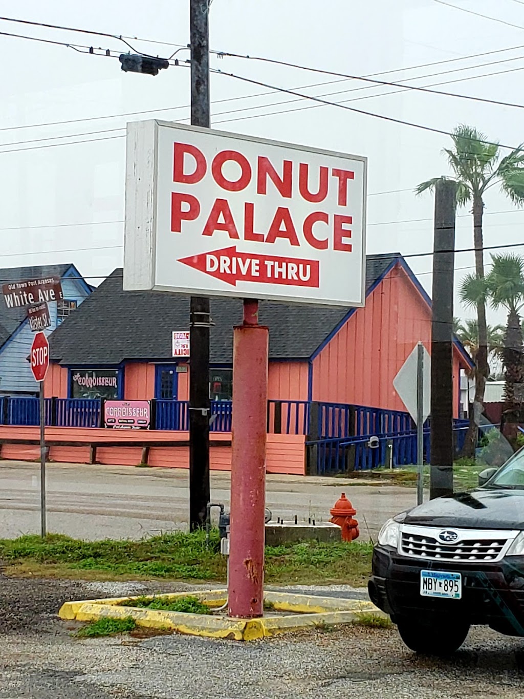 Donut Palace | 604 N Alister St, Port Aransas, TX 78373, USA | Phone: (361) 749-2110
